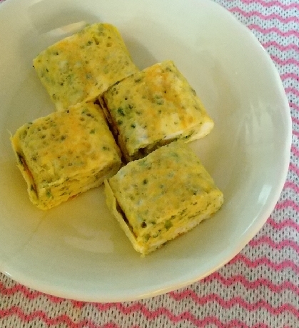 お弁当用に作らせて頂きました♥️玉子の黄色に青のりの緑が食欲をそそります!!(v^ー°)
美味しく出来ました♥️
またリピしたいです♪(*´∇｀)