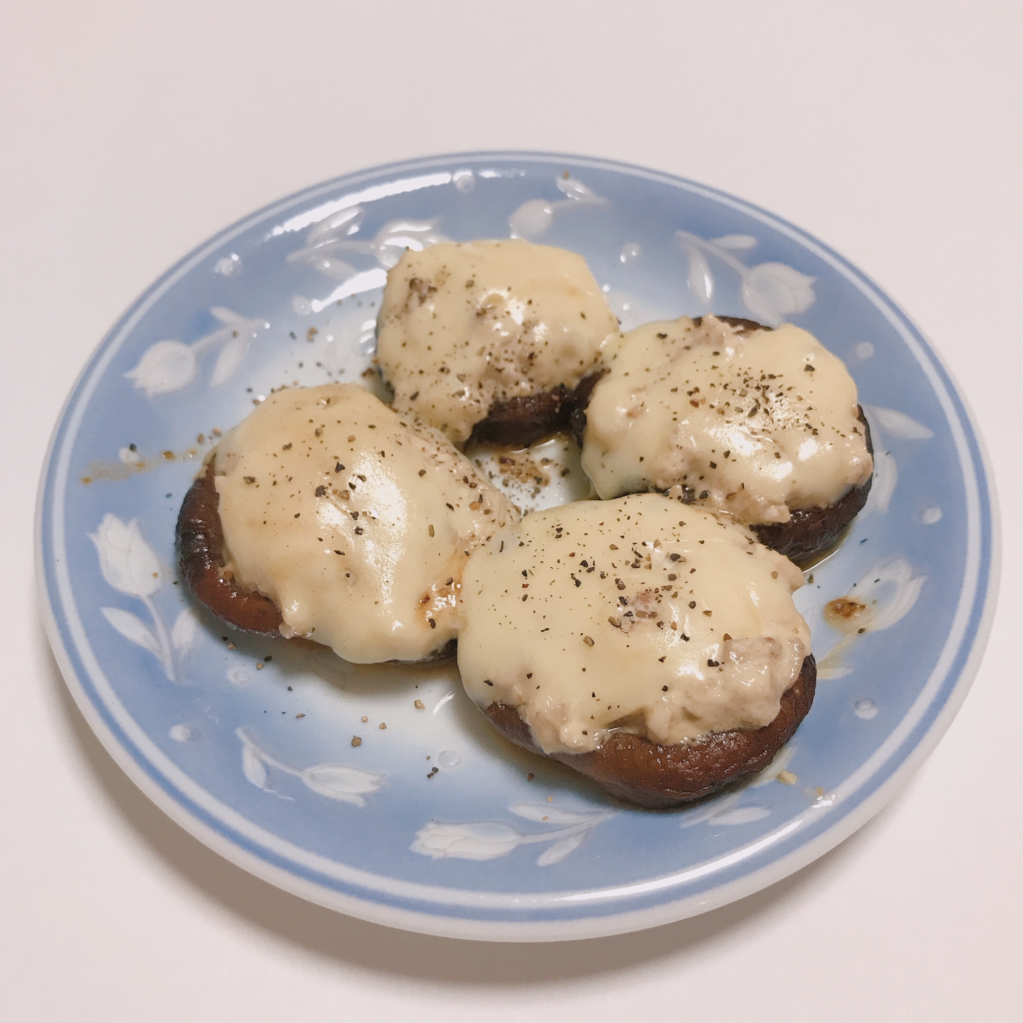 しいたけまるごとチーズ焼き。