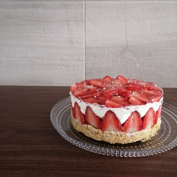 バレンタインにも 苺たっぷりレアチーズケーキ レシピ 作り方 By Momomo 楽天レシピ バレンタインにも 苺たっぷりレアチーズケーキ レシピ 作り方 By Momomo 楽天レシピ