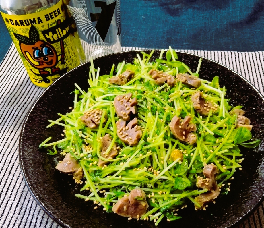 2つの食感が楽しい！砂肝と豆苗の旨塩炒め