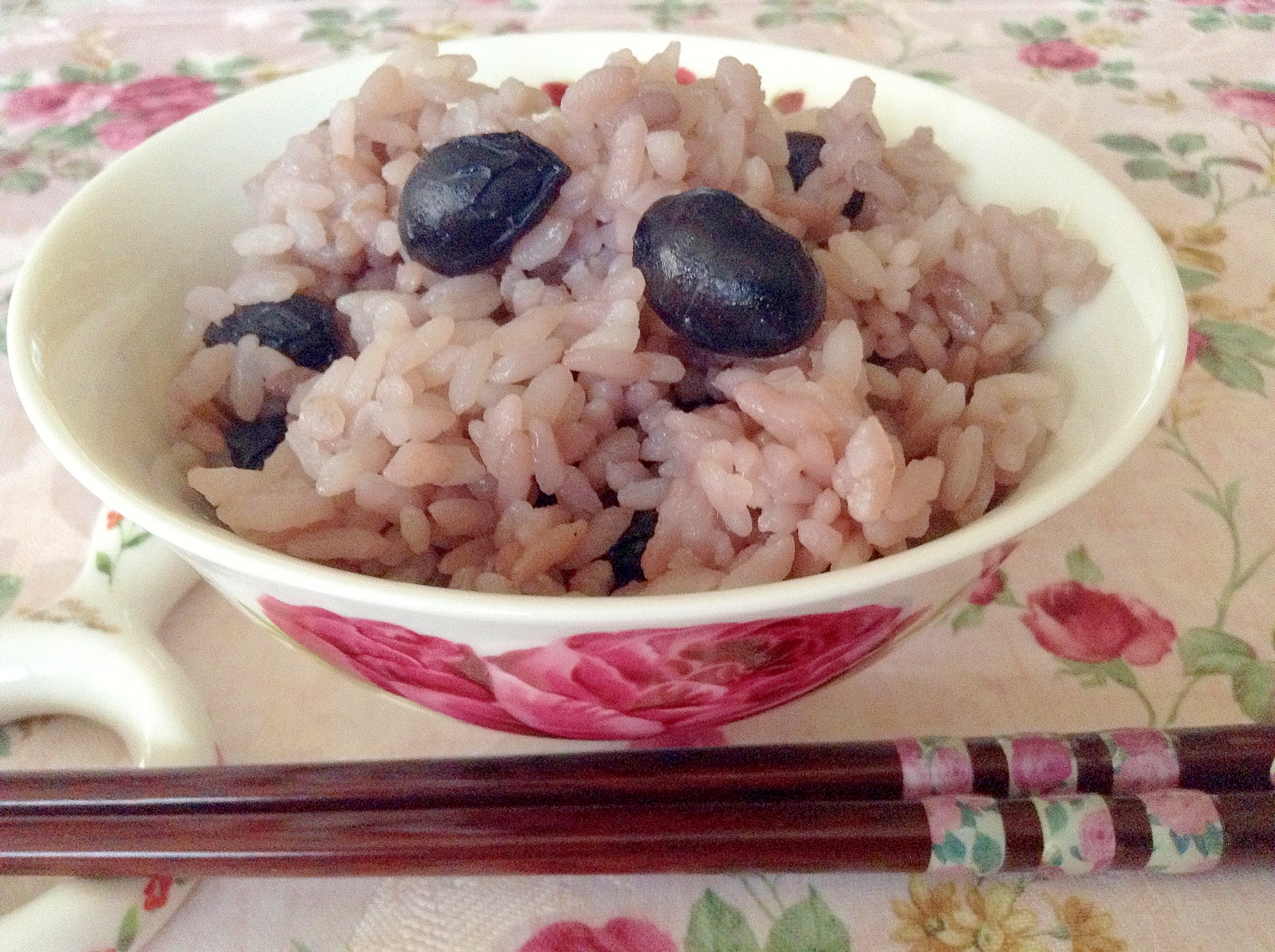 ほっこり美味しい♡黒豆ご飯