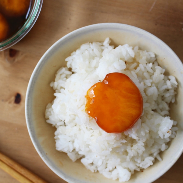 ご飯のおとも　黄身の醤油漬け