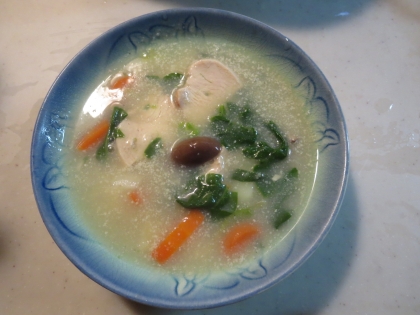 牡蠣がないので、
鶏で代用しました。
豆乳スープなので、
暖まり、寒い日には
嬉しい一品でした。
ごちそうさま