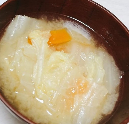 白菜とにんじんの味噌汁˖*⚘ ⚮̈‪