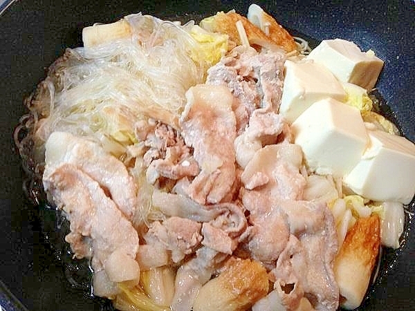 材料並べて蒸すだけ！豚肉の蒸しすき焼き
