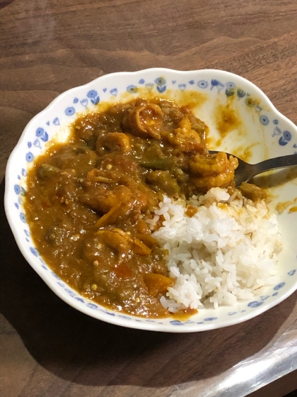 絶品！エビとオクラのトマトカレー