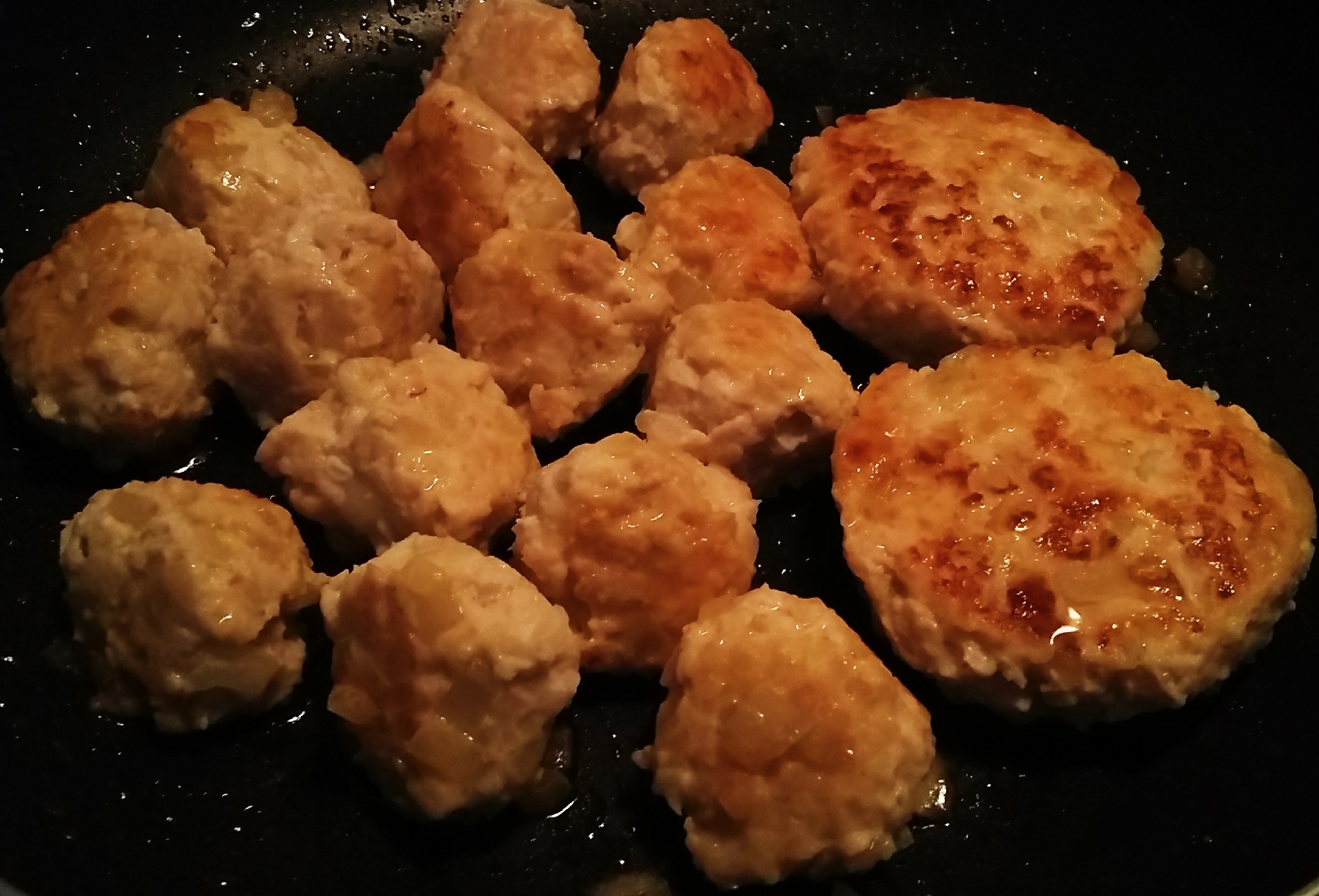 お弁当作りおき 鶏ミンチでハンバーグ ミートボール レシピ 作り方 By Oops 楽天レシピ