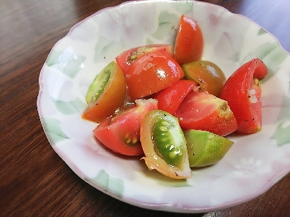 頂いたミニトマトで作ってみました!
このような食べ方もあるのですね!