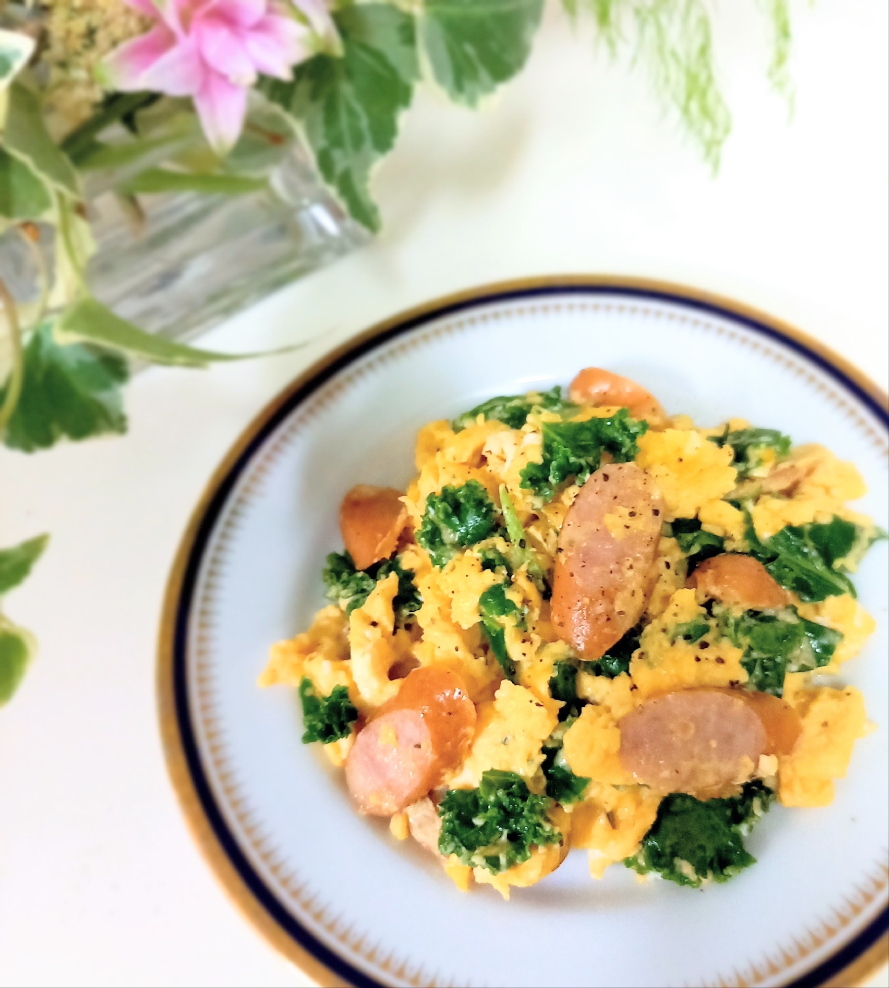 ふわとろ〜りᕷ* ウインナーとケールの卵炒めꕤ୭*