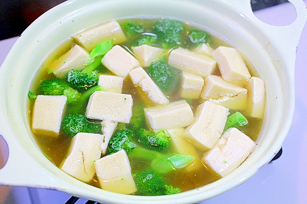 高野豆腐とブロッコリーのさっと煮