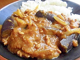 ひき肉となすのカレーライス