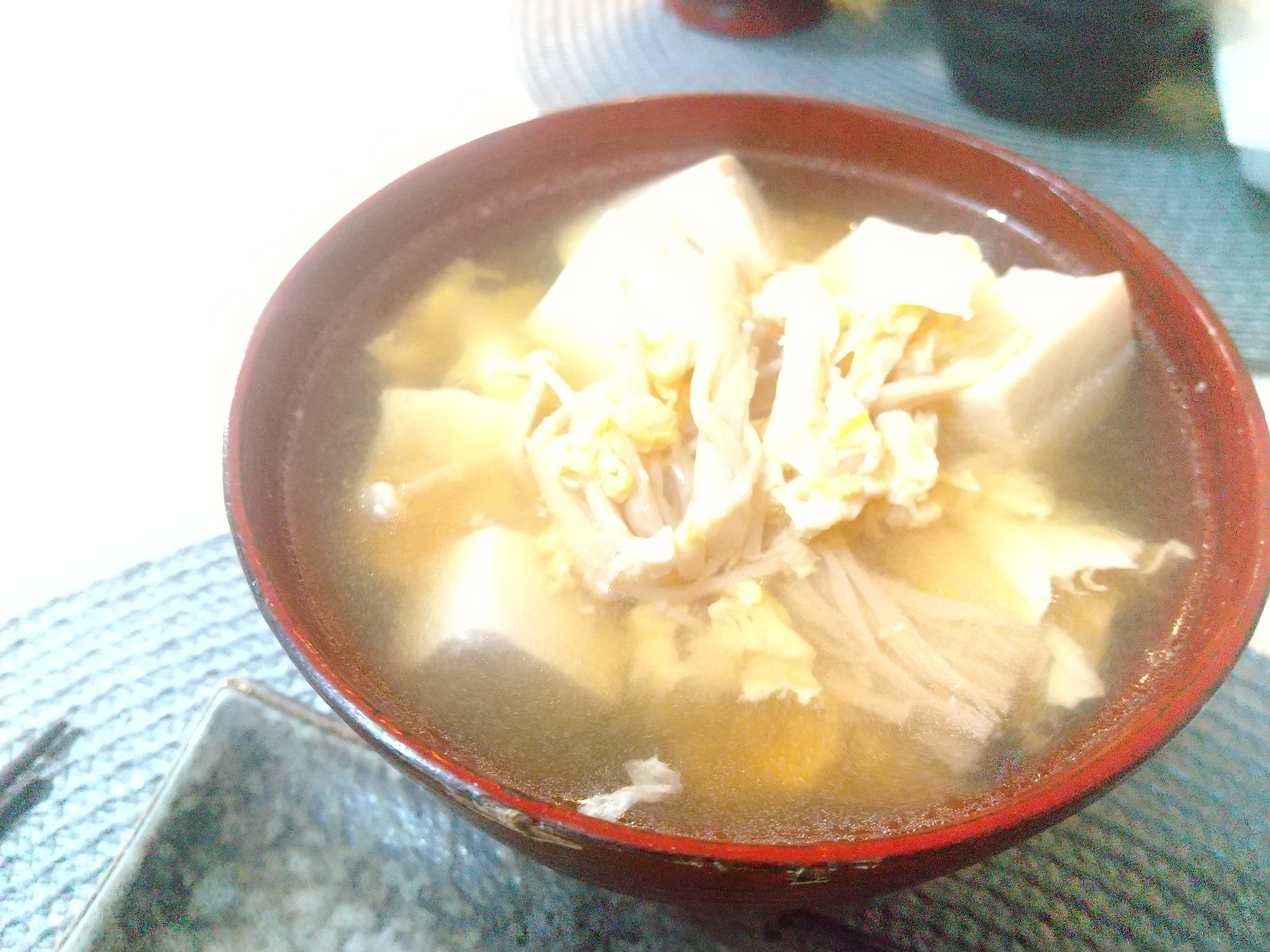 豆腐とえのきの赤だし