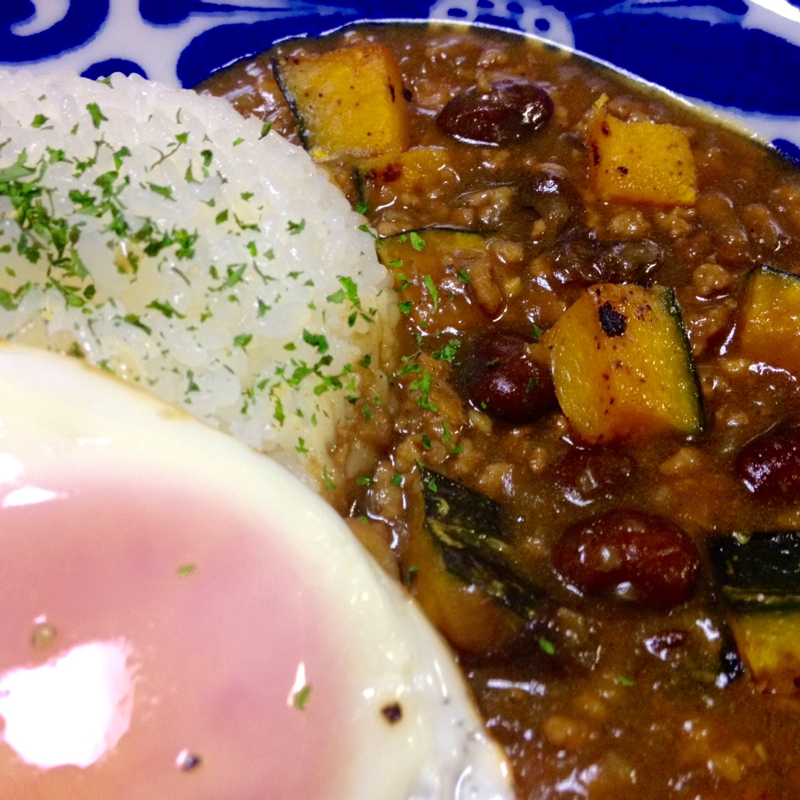 ひき肉とかぼちゃと黒豆のカレー