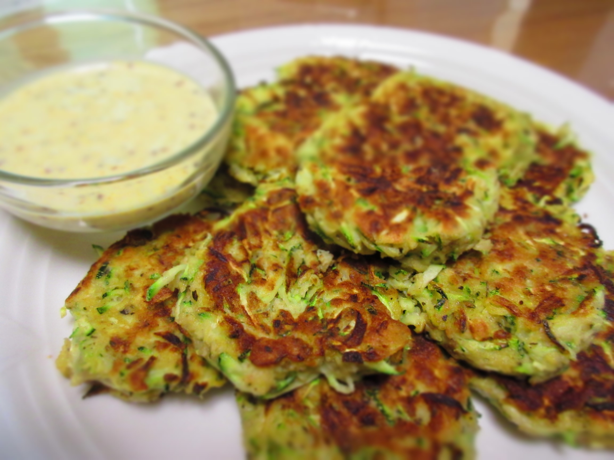 ズッキーニのフリッター　カレーソース