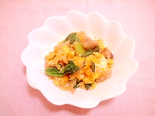 シチューリメイク♪小松菜の炒り卵炒め