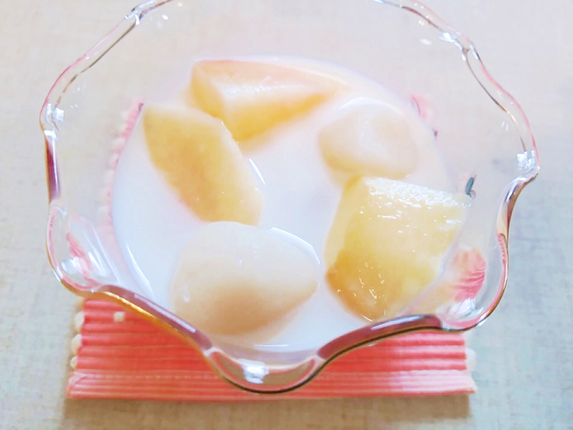 桃と白玉団子のミルクポンチ