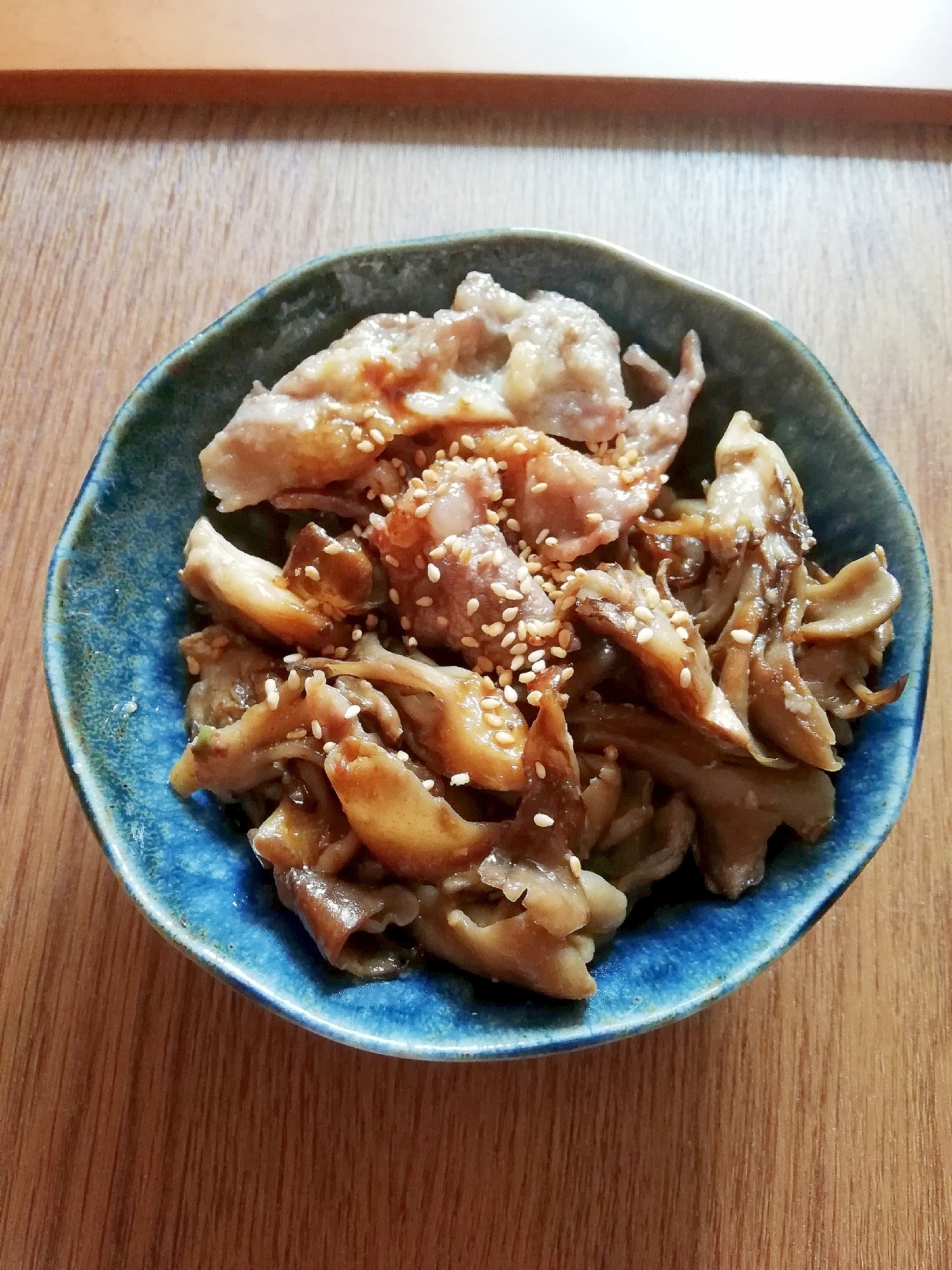 舞茸と牛バラ肉の炒め物