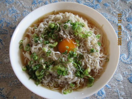 胡麻油が決め手☆釜玉そうめん