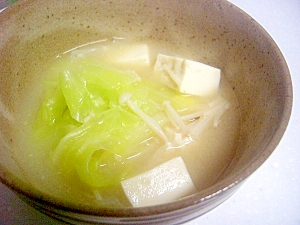 お豆腐とキャベツのまろやかお味噌汁