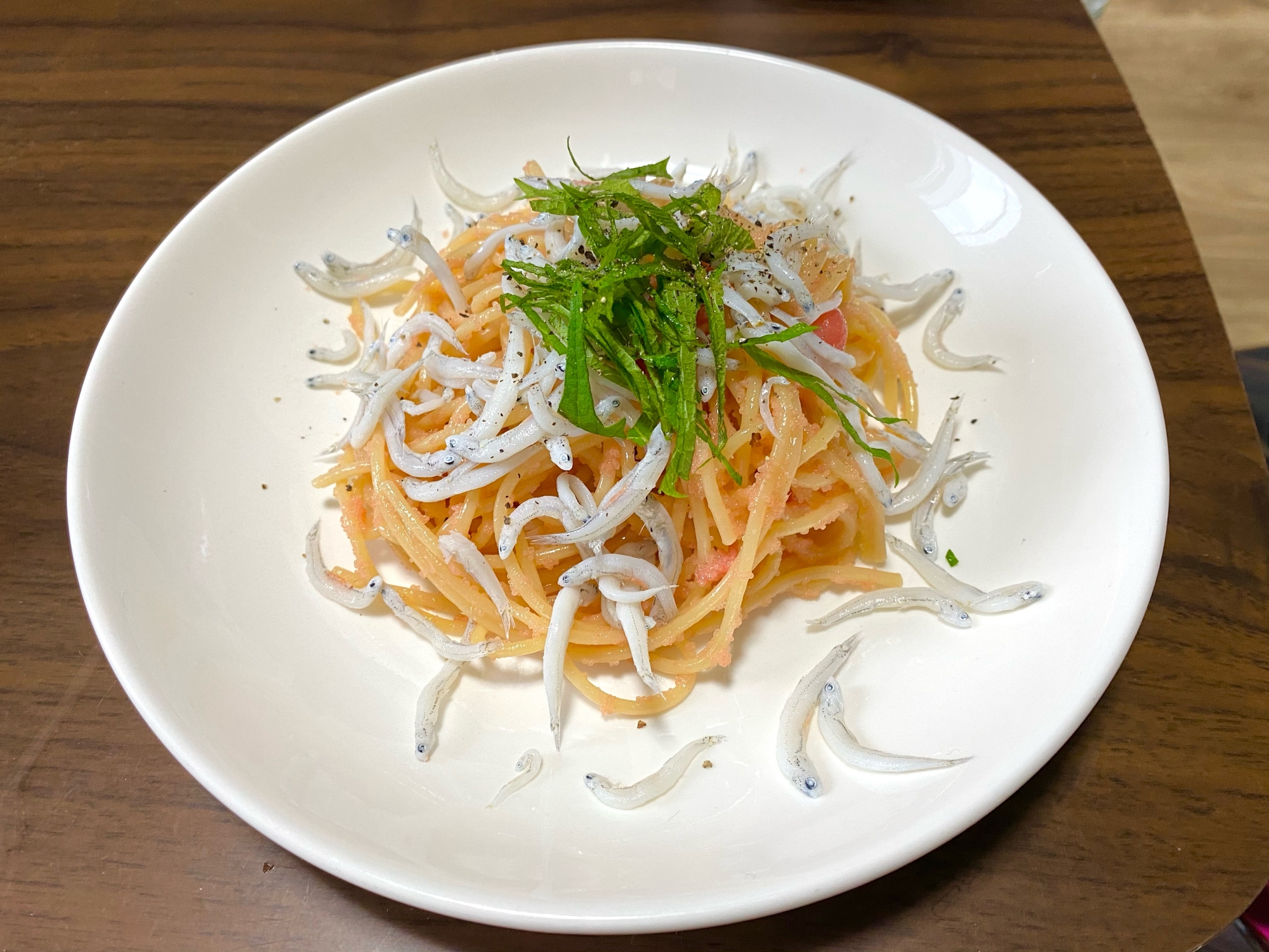 【素がなくても簡単！】大葉としらすの明太子パスタ