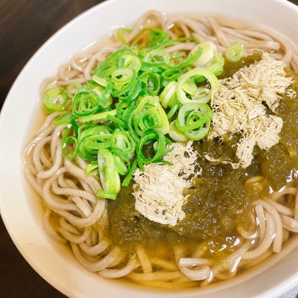 梅香るとろろ昆布のお蕎麦