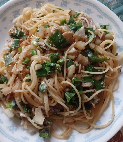 サバ缶で和風パスタ。材料3つで時短！意外でハマる♪