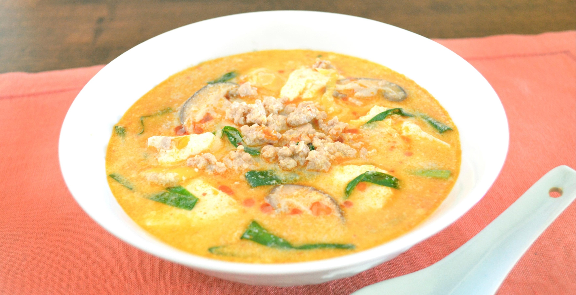 具だくさん豆乳坦々スープ