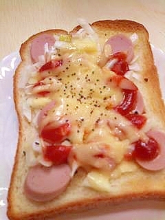 魚肉ソーセージでトースト♪