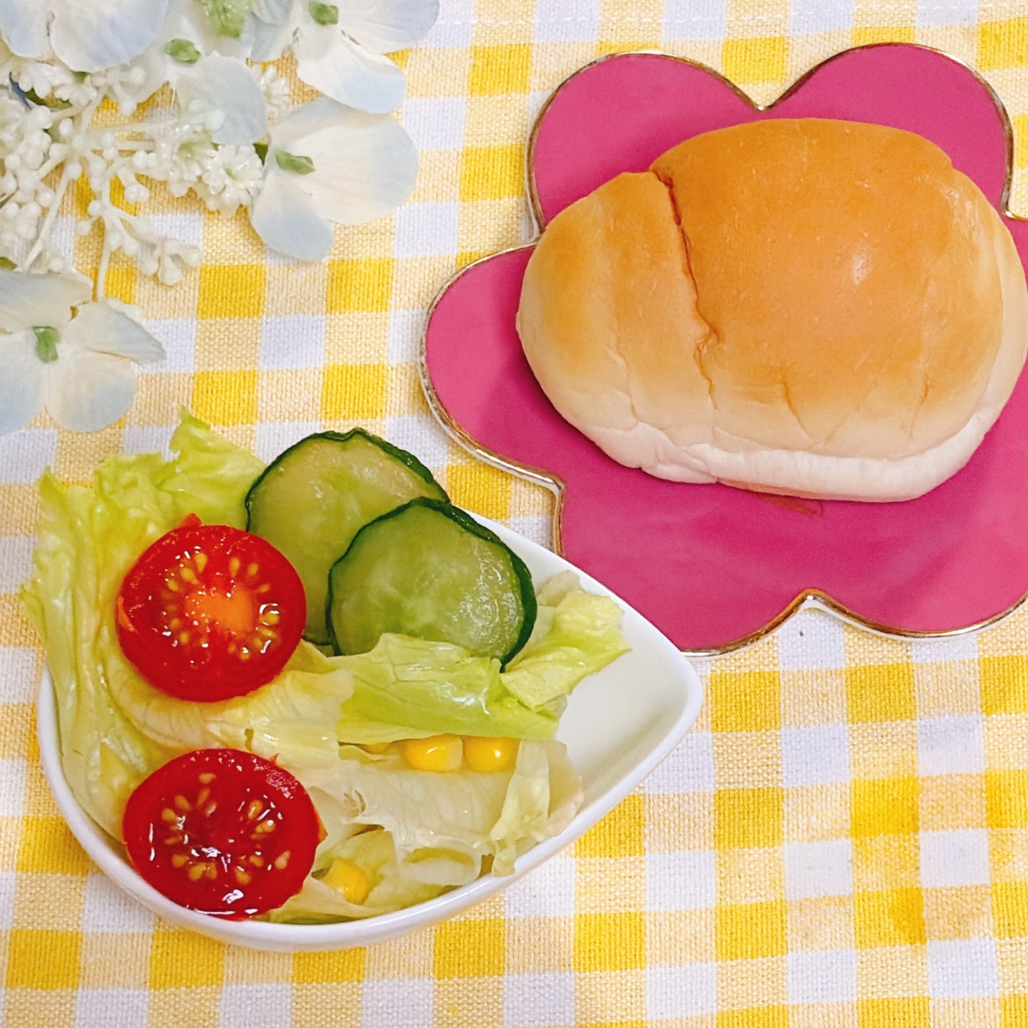 サラダ&パンセット