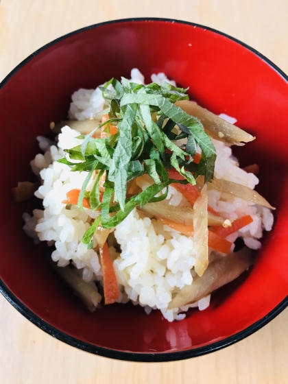 残りの煮物で☆炊き込みご飯大葉のせ