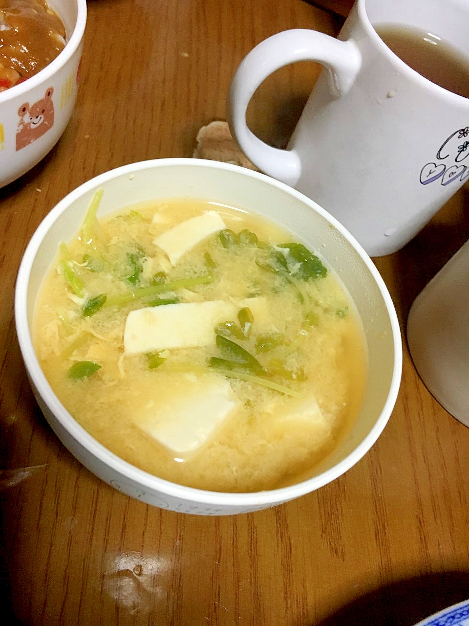 豆腐と豆苗の卵とじ汁
