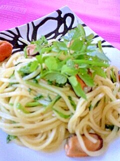 セリとムール貝のパスタ レシピ 作り方 By にゃんこすけ321 楽天レシピ