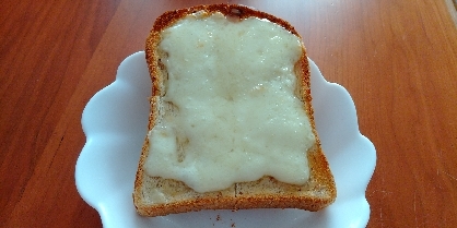 おはようございます(*^^*)
朝ごはんに作りました。はちみつチーズトーストとっても美味しくて子供たちにも好評でした♪