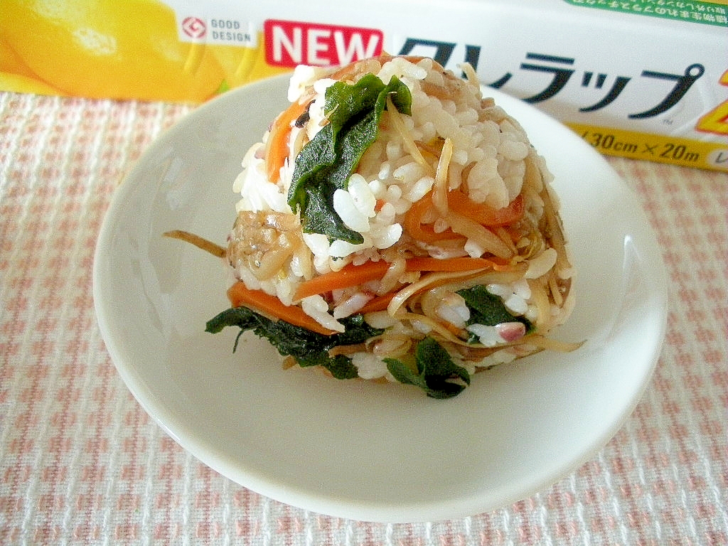 徳島県　鳴門わかめのきんぴらおにぎり