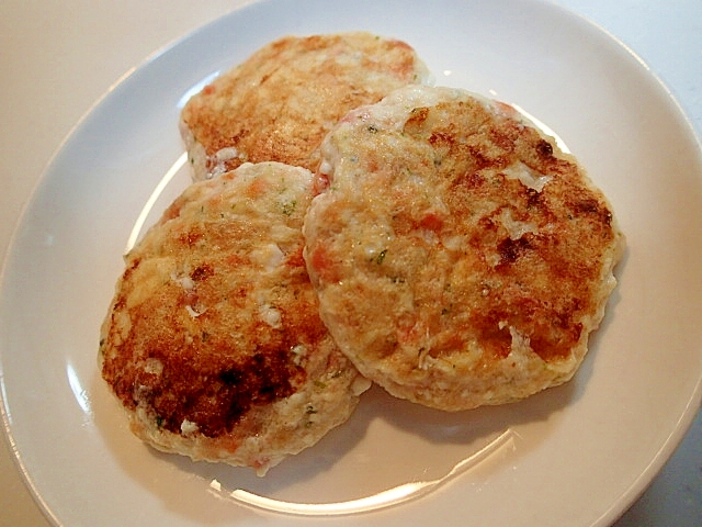 お弁当 オオバコで 鮭フレーク入りお豆腐バーグ♬