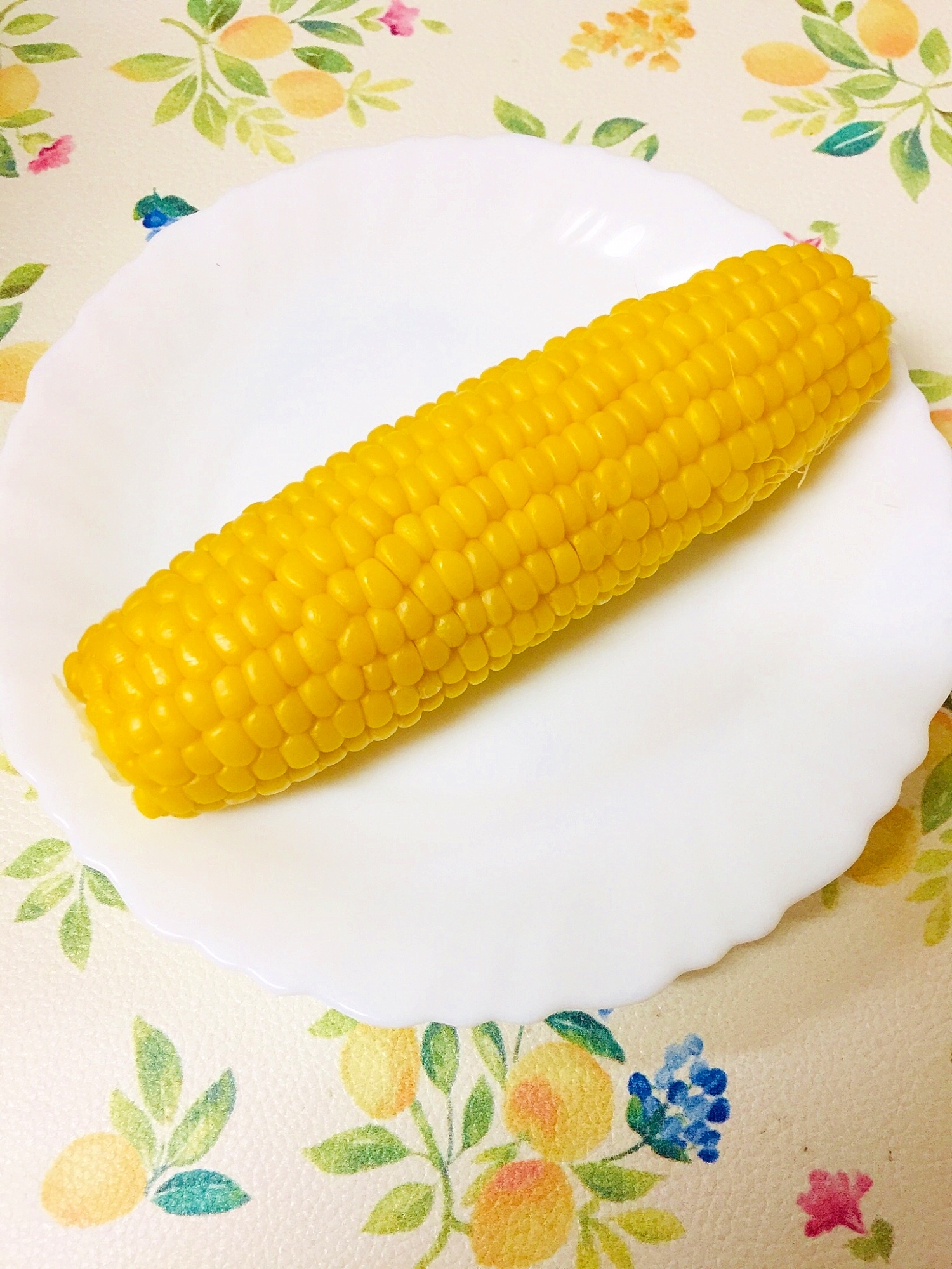 レンジで簡単!皮つきとうもろこしのゆで方