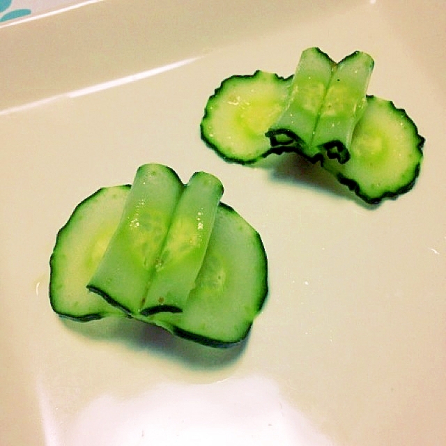 きゅうりで蝶々の飾り切り レシピ 作り方 By Polaris36 楽天レシピ きゅうりで蝶々の飾り切り レシピ 作り方 By Polaris36 楽天レシピ