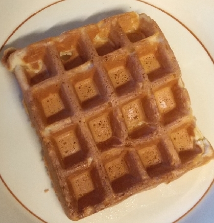 軽くてさくさくで、食べやすい生地でした(^-^)