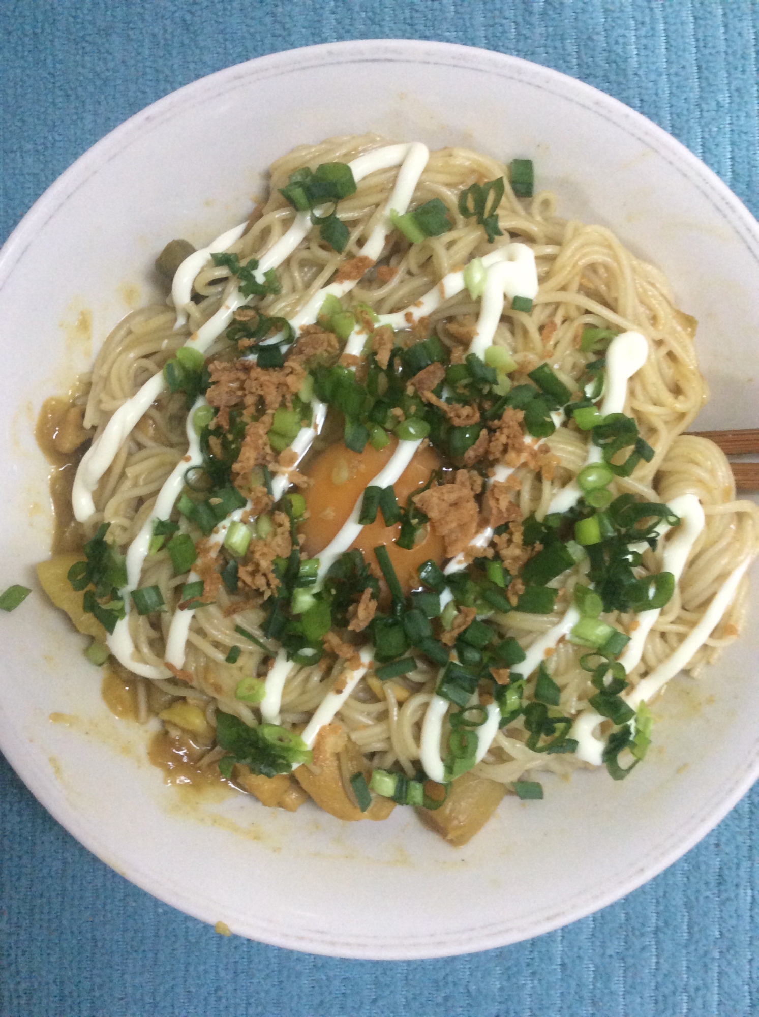 カレーリメイク♪マヨカレー釜玉そうめん