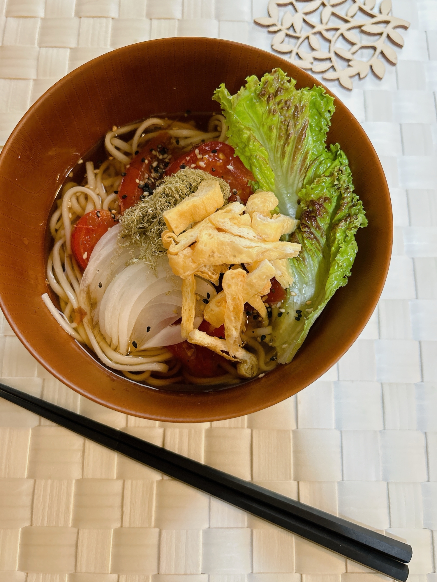 トマトと新玉ねぎの冷たい麺