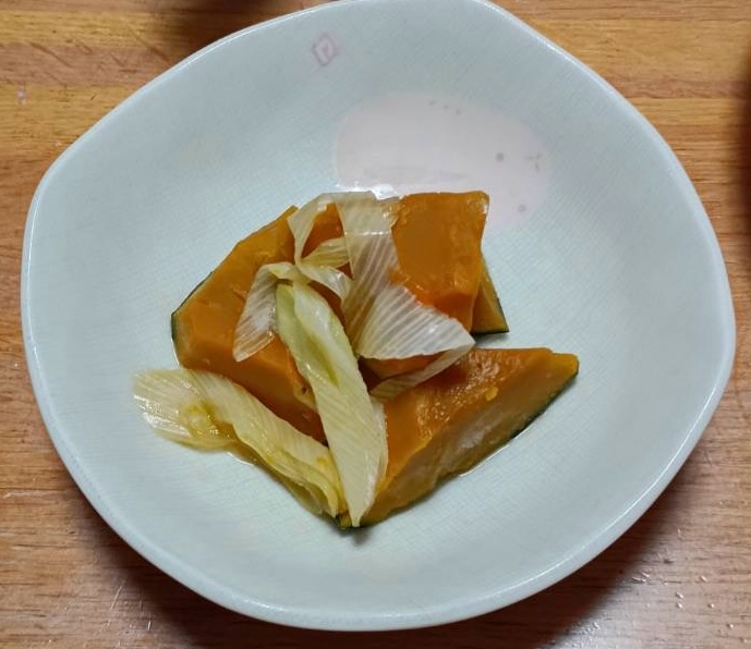 レンジでお手軽　かぼちゃと白ネギの煮物