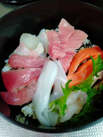 海鮮丼