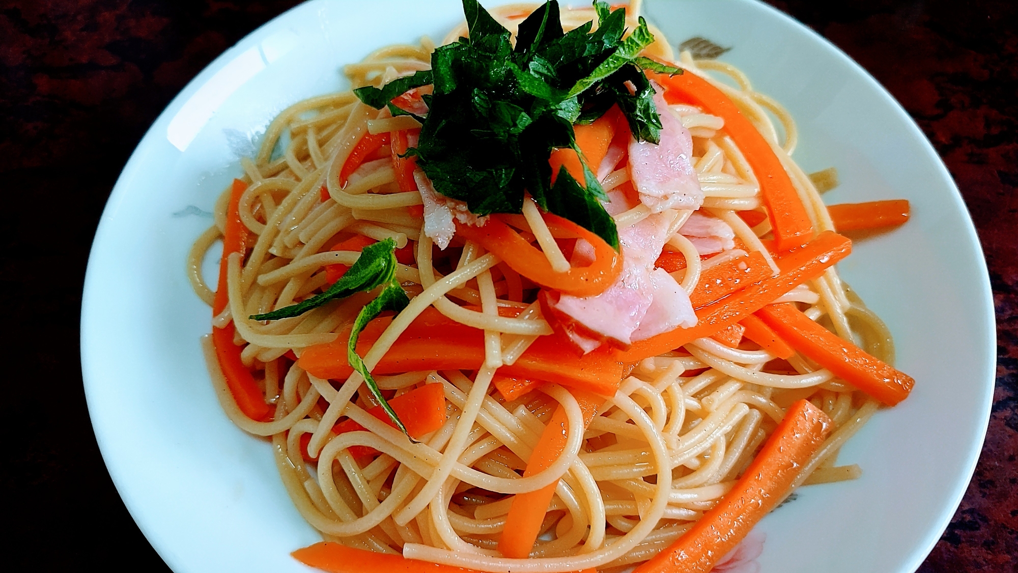 ベーコンと人参のレモン醤油パスタ