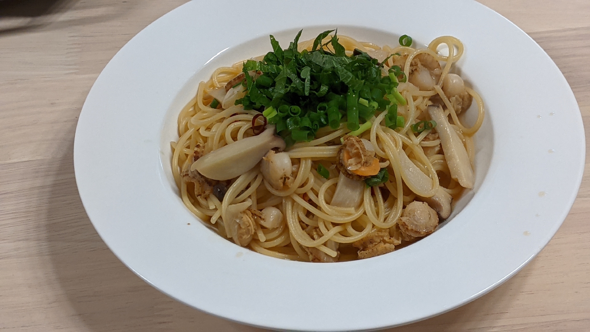 ホタテとエリンギのバター麺つゆパスタ