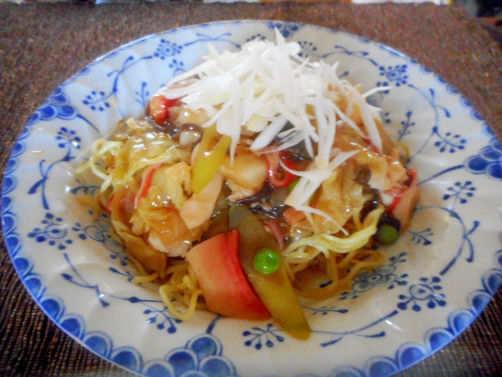 カニカマとキャベツのあんかけ焼きそば