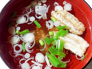 さんまの残った中骨で さんま中骨の即席お吸い物 レシピ 作り方 By 夏はぜ 楽天レシピ