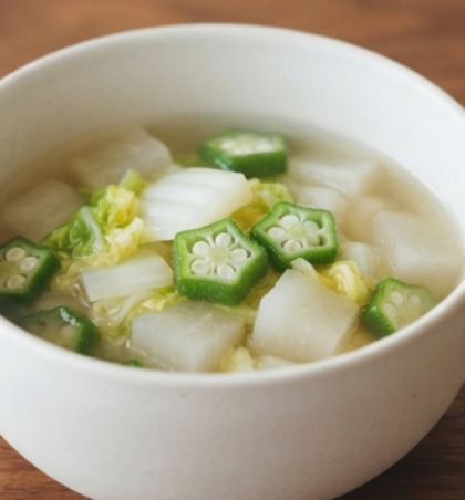 オクラ、ド～ン‼️便秘対策✨野菜の味噌汁✨