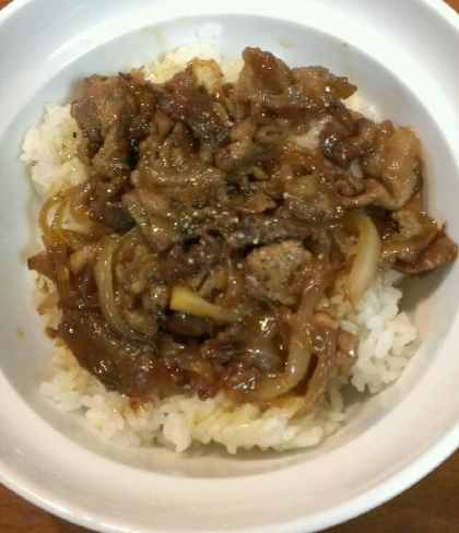 薄切り肉しかなかったけど、どーしても食べたくなって玉ねぎ入りで作っちゃいました！ナニコレ美味しすぎる！息子も気に入ったみたいです(^-^)v胡椒がいいですね！