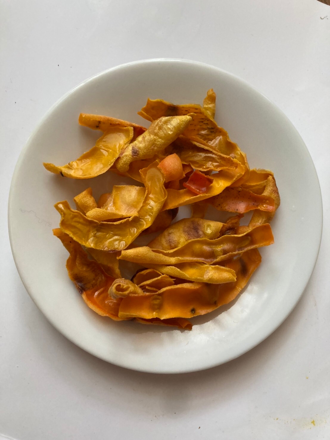 超簡単❣️柿の皮でパリパリ美味しいチップス