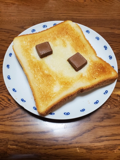 子供のおやつに！キューブ型チョコでチョコパン